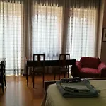 Big Room In Milano Center